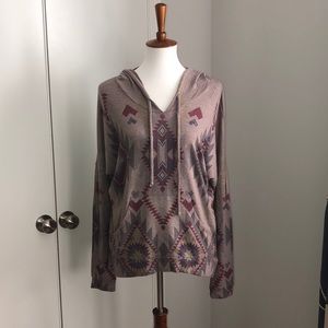 M tribal print long sleeve top w/hood & pocket